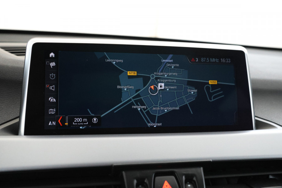 BMW X1 sDrive18d High Executive Automaat, Panorama dak, Navigatie