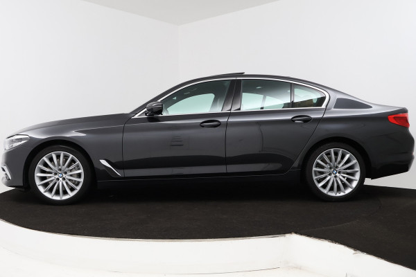 BMW 5 Serie 530i High Executive (PANORAMADAK, SFEERVERLICHTING, STOELVERWARMING/VENTILATIE, ELEKTR STOELEN)