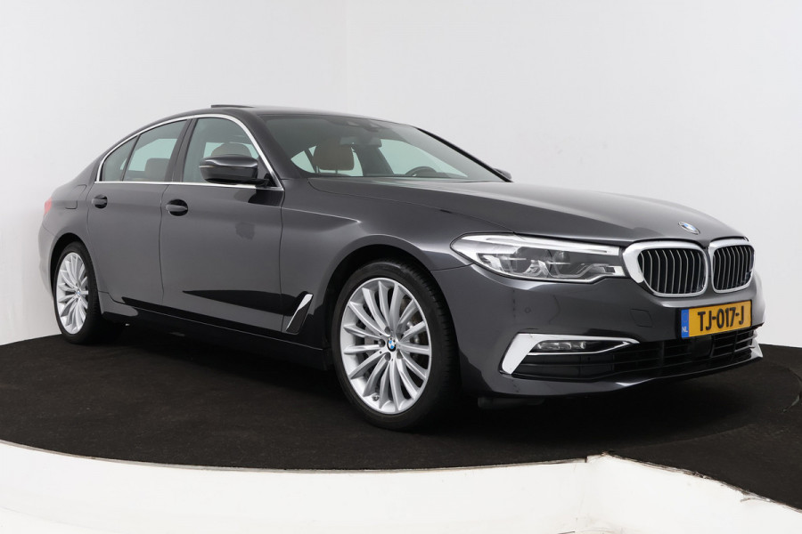 BMW 5 Serie 530i High Executive (PANORAMADAK, SFEERVERLICHTING, STOELVERWARMING/VENTILATIE, ELEKTR STOELEN)