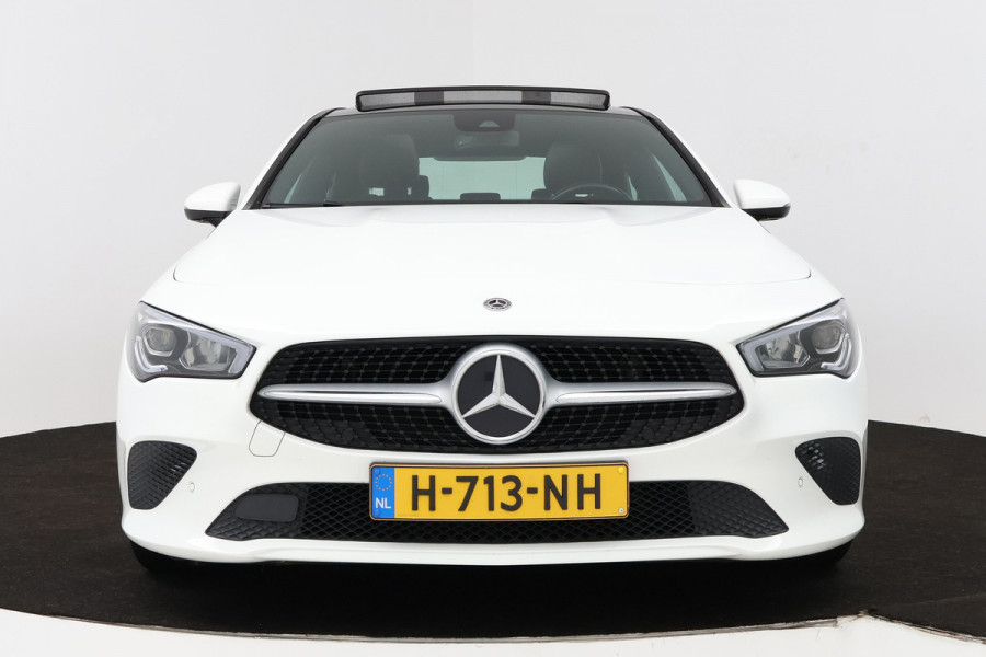 Mercedes-Benz CLA-Klasse 180 Business Solution (PANORAMADAK, TREKHAAK, CAMERA, CRUISE CONTROL, PARKEERSENSOREN)