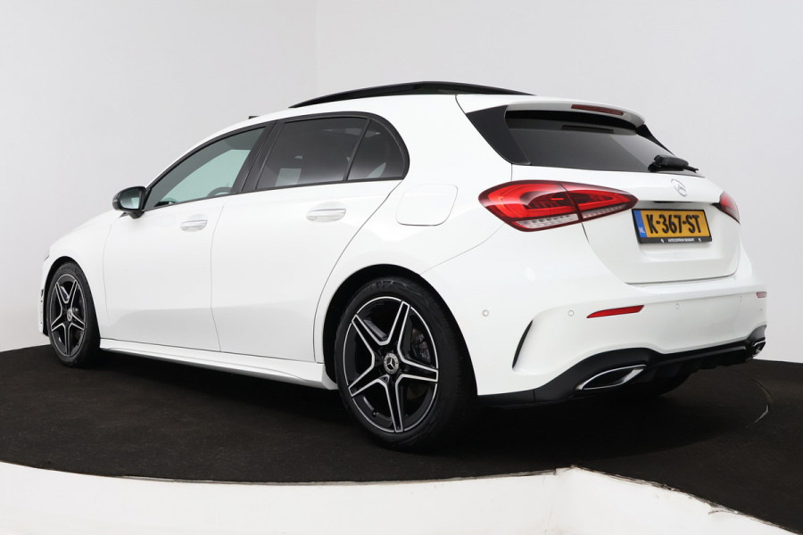 Mercedes-Benz A-Klasse 180 Business Solution AMG (PANORAMADAK, STOELVERWARMING, CAMERA, ELEKTR STOELEN, NAVIGATIE, CRUISE CONTROL)