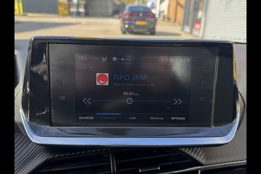 Peugeot 208 1.2 PureTech Active Pack - 45.000 KM - Apple CarPlay / Navigatie I Airco I LED I PDC I Dealer onderhouden