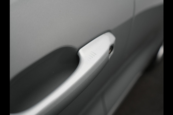 Ford Kuga 2.5 Vignale PHEV 225pk Dealer O.H | Panodak | Head Up | Bang & Olufsen Sound | Adaptive Cruise | 360 Camera | Lederen Sportstoelen Memory & Verwarmd | Keyless | Pilot Assist | Blis | Apple Carplay | Navigatie | Virtual | DAB  Plug In Hybrid |