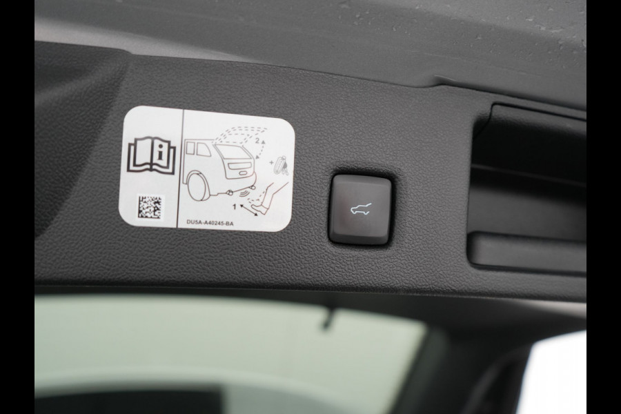 Ford Kuga 2.5 Vignale PHEV 225pk Dealer O.H | Panodak | Head Up | Bang & Olufsen Sound | Adaptive Cruise | 360 Camera | Lederen Sportstoelen Memory & Verwarmd | Keyless | Pilot Assist | Blis | Apple Carplay | Navigatie | Virtual | DAB  Plug In Hybrid |