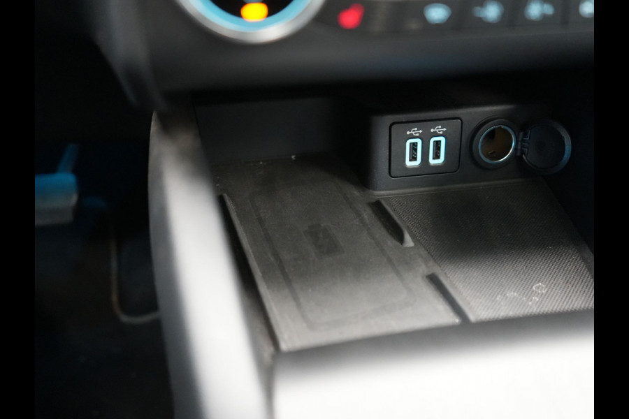 Ford Kuga 2.5 Vignale PHEV 225pk Dealer O.H | Panodak | Head Up | Bang & Olufsen Sound | Adaptive Cruise | 360 Camera | Lederen Sportstoelen Memory & Verwarmd | Keyless | Pilot Assist | Blis | Apple Carplay | Navigatie | Virtual | DAB  Plug In Hybrid |