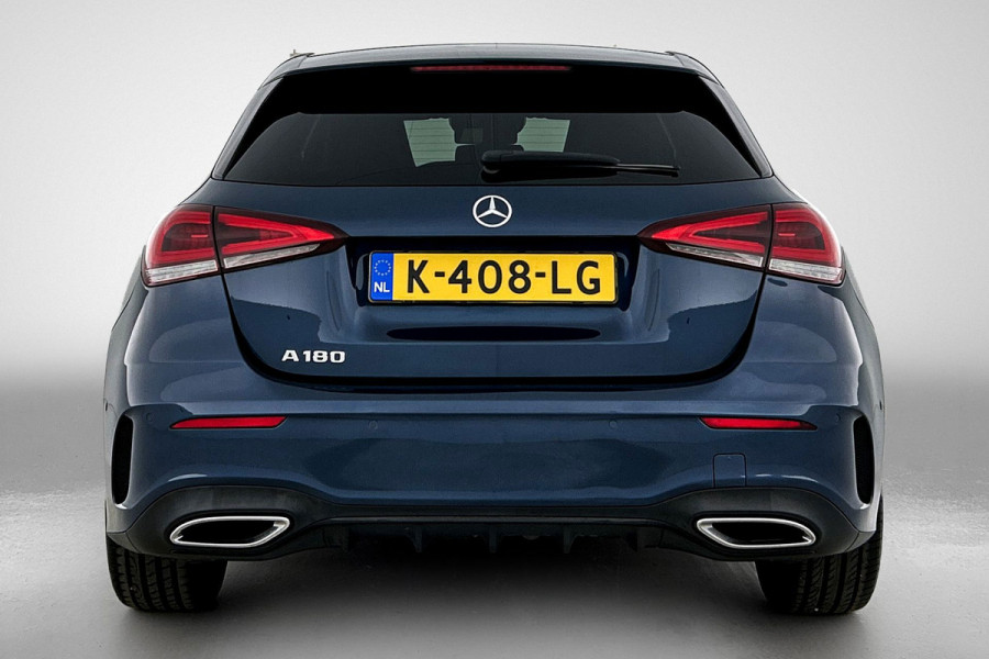 Mercedes-Benz A-Klasse 180 Business Solution AMG (SFEERVERLICHTING, CAMERA, NAVIGATIE, STOELVERWARMING, GOED ONDERHOUDEN)