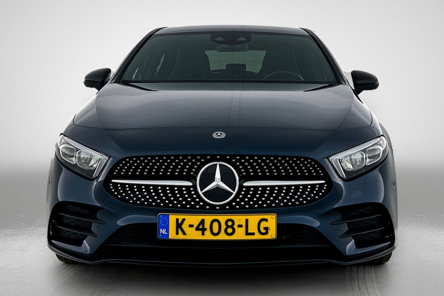 Mercedes-Benz A-Klasse 180 Business Solution AMG (SFEERVERLICHTING, CAMERA, NAVIGATIE, STOELVERWARMING, GOED ONDERHOUDEN)