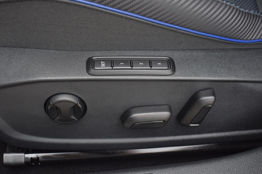 Volkswagen Golf R Performance 2.0 TSI 333pk 4-Motion | Origineel NL | Akrapovič
