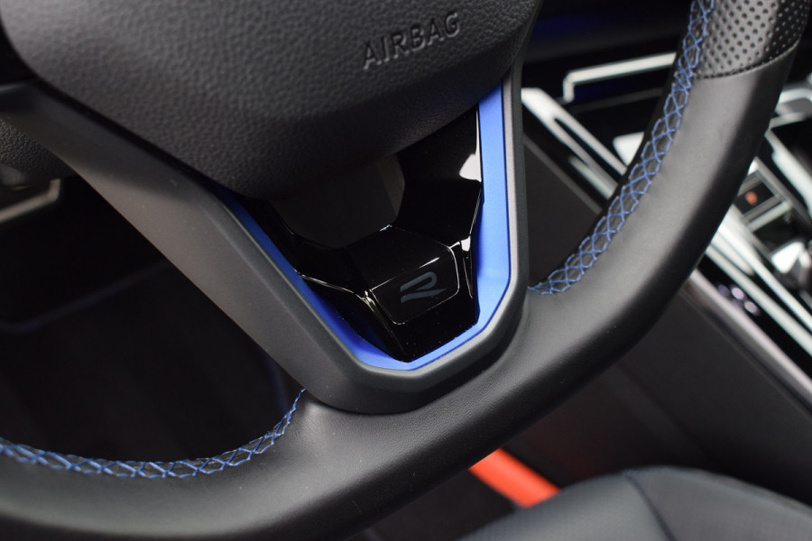 Volkswagen Golf R Performance 2.0 TSI 333pk 4-Motion | Origineel NL | Akrapovič
