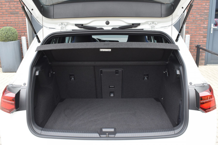 Volkswagen Golf R Performance 2.0 TSI 333pk 4-Motion | Origineel NL | Akrapovič