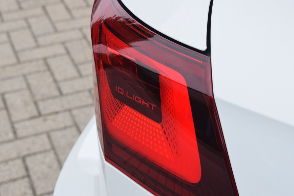 Volkswagen Golf R Performance 2.0 TSI 333pk 4-Motion | Origineel NL | Akrapovič