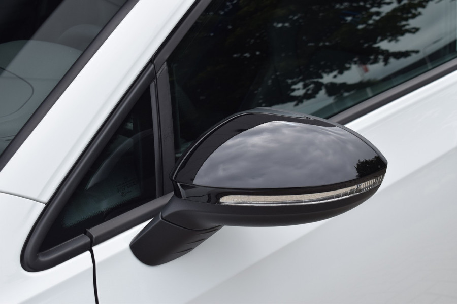 Volkswagen Golf R Performance 2.0 TSI 333pk 4-Motion | Origineel NL | Akrapovič