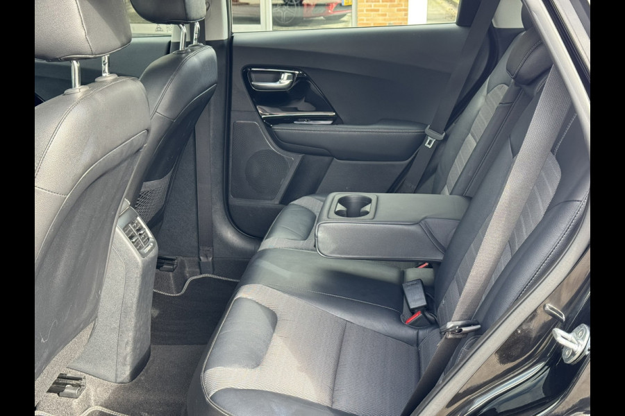 Kia Niro 1.6 GDi Hybrid ExecutiveLine | Halfleder, Navi, Cruise, Camera, Carplay/Android, DAB | NAP |