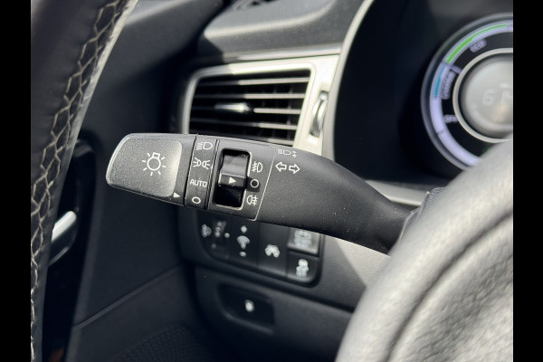 Kia Niro 1.6 GDi Hybrid ExecutiveLine | Halfleder, Navi, Cruise, Camera, Carplay/Android, DAB | NAP |
