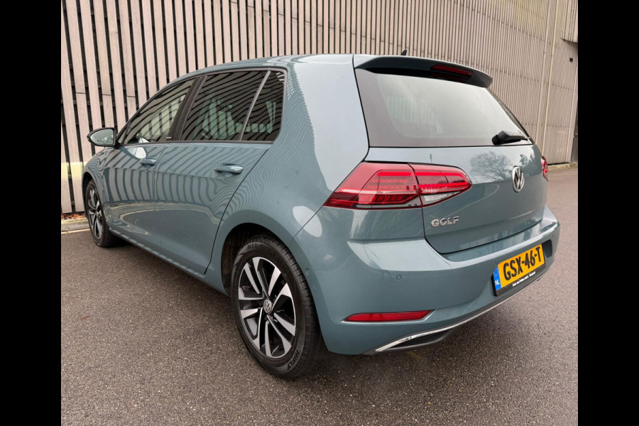 Volkswagen Golf 1.5 TSI Highline Business R / Panoramadak