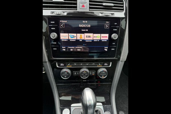 Volkswagen Golf 1.5 TSI Highline Business R / Panoramadak