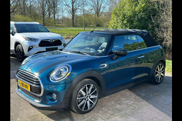 MINI Cabrio 1.5 Cooper Sidewalk Edition Camera | Lederen Bekleding | Navigatie | Harman Kardon | 52.000 Km | Automaat | Full Options.