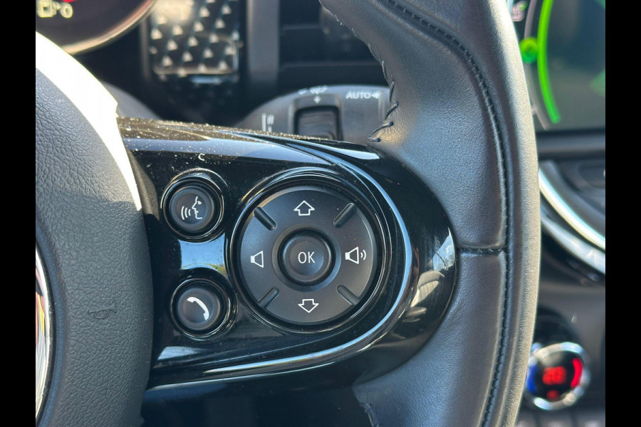 MINI Cabrio 1.5 Cooper Sidewalk Edition Camera | Lederen Bekleding | Navigatie | Harman Kardon | 52.000 Km | Automaat | Full Options.