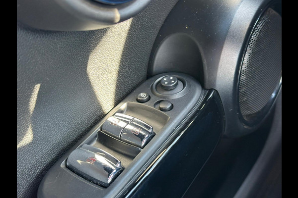 MINI Cabrio 1.5 Cooper Sidewalk Edition Camera | Lederen Bekleding | Navigatie | Harman Kardon | 52.000 Km | Automaat | Full Options.
