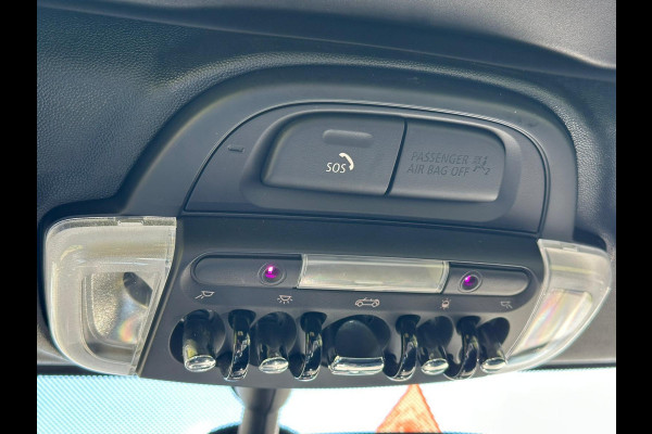 MINI Cabrio 1.5 Cooper Sidewalk Edition Camera | Lederen Bekleding | Navigatie | Harman Kardon | 52.000 Km | Automaat | Full Options.