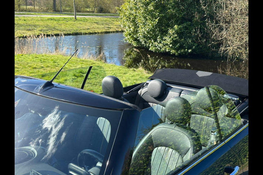 MINI Cabrio 1.5 Cooper Sidewalk Edition Camera | Lederen Bekleding | Navigatie | Harman Kardon | 52.000 Km | Automaat | Full Options.