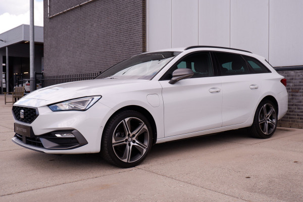 Seat Leon Sportstourer 1.4 TSI eHybrid PHEV FR Business Intense | LED | Virtual Cockpit | Memory | Navi | Camera | Carplay | ACC | Sfeerverlichting