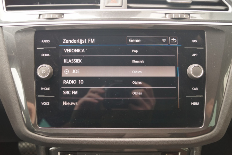 Volkswagen Tiguan 1.5 TSI 150pk DSG Comfortline Business -LEER-LED-ECC-