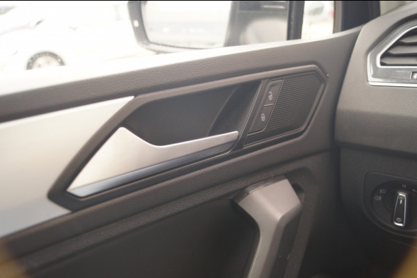 Volkswagen Tiguan 1.5 TSI 150pk DSG Comfortline Business -LEER-LED-ECC-