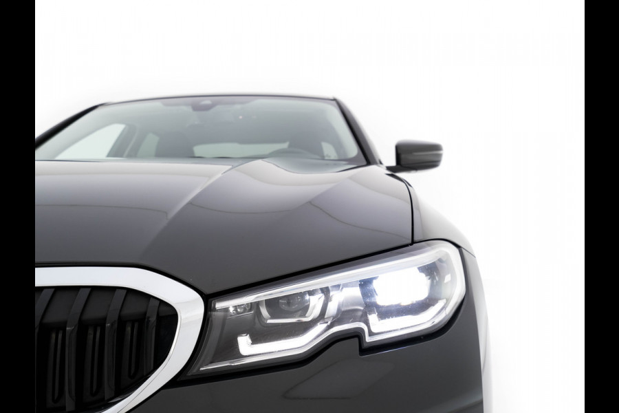 BMW 3-serie 330e eDrive Edition (Plug-In) (INCL-BTW) Aut. *LEATHER | FULL-LED | DIGI-COCKPIT | HEATED-SPORTSEATS | PRIVACYGLASS | AMBIENTLIGHT | DAB | NAVI-FULLMAP | ECC | CARPLAY | PDC | CRUI/SE | 18''ALU*