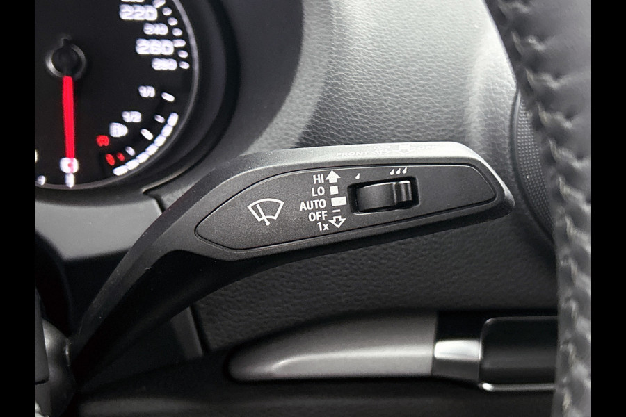 Audi A3 Sportback 35 TFSI CoD Pro Line Automaat (NAVIGATIE, TREKHAAK AFNEEMBAAR, LED, 1e EIGENAAR, GOED ONDERHOUDEN)