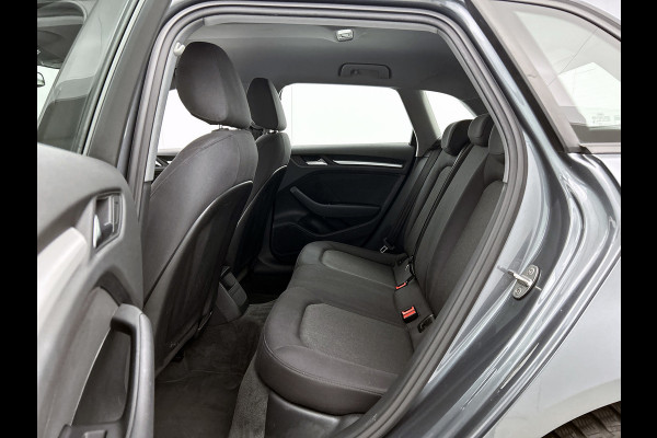 Audi A3 Sportback 35 TFSI CoD Pro Line Automaat (NAVIGATIE, TREKHAAK AFNEEMBAAR, LED, 1e EIGENAAR, GOED ONDERHOUDEN)