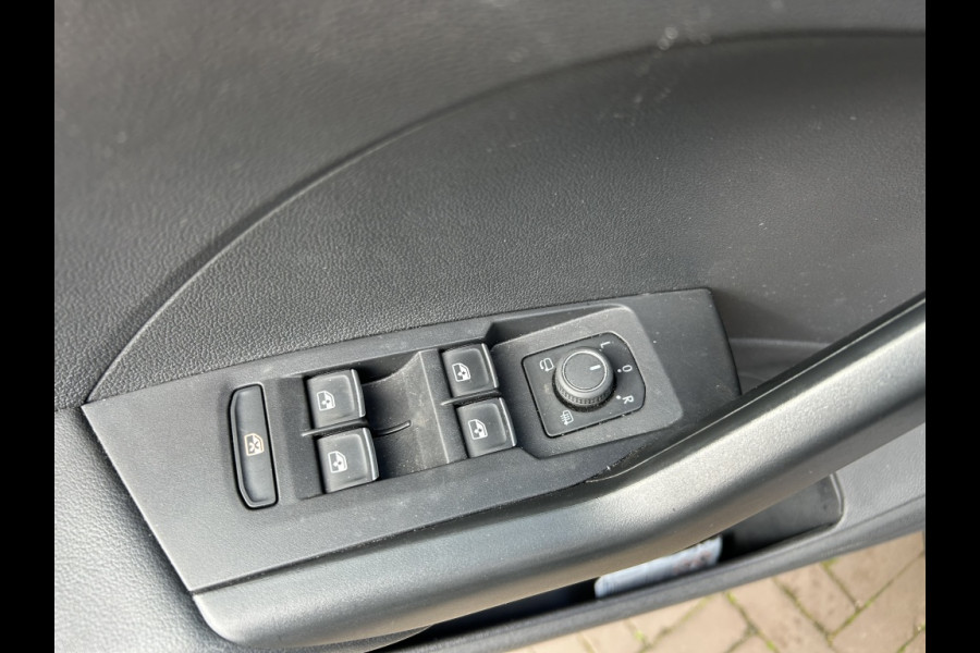 Volkswagen T-Cross 1.0 TSI 110pk Automaat Navi, Carplay, Dodehoekdetctie, Stoelverw