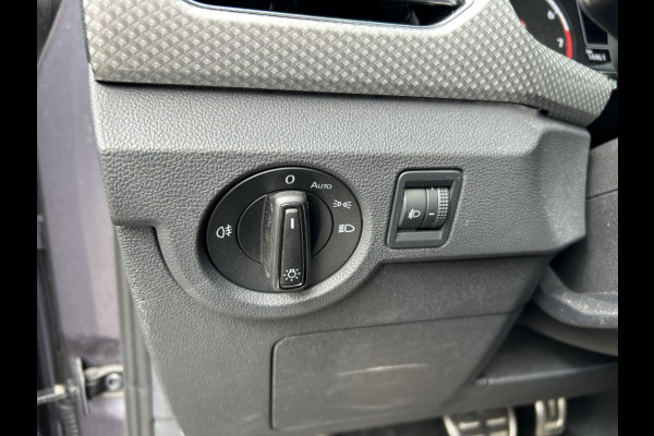 Volkswagen T-Cross 1.0 TSI 110pk Automaat Navi, Carplay, Dodehoekdetctie, Stoelverw