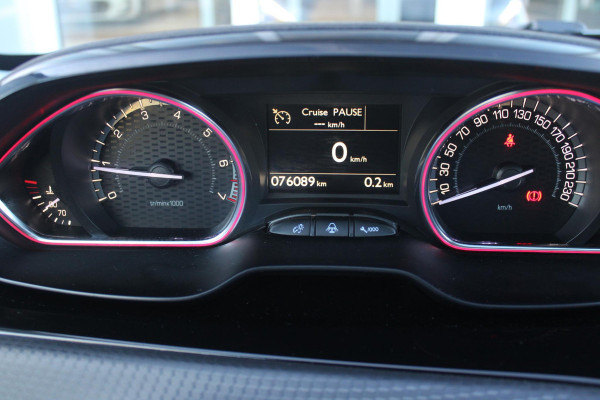 Peugeot 2008 1.2 130PK GT-LINE | PANORAMA DAK | GRIP CONTROL | CRUISE CONTROL | DAB+ RADIO | APPLE CARPLAY/ANDROID AUTO | NAVIGATIE | ACHTERUITRIJ CAMERA | 17" LICHTMETALEN VELGEN "BLACK" | CLIMATE CONTROL | PARKEERSENSOREN VOOR + ACHTER | GETINTE ACHTERRUITEN | ZWARTE DAK RELING |