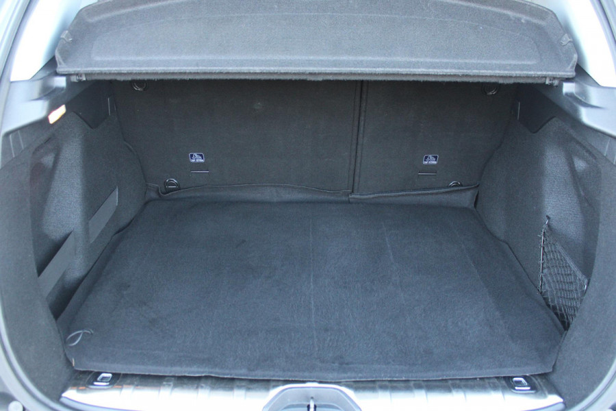 Peugeot 2008 1.2 130PK GT-LINE | PANORAMA DAK | GRIP CONTROL | CRUISE CONTROL | DAB+ RADIO | APPLE CARPLAY/ANDROID AUTO | NAVIGATIE | ACHTERUITRIJ CAMERA | 17" LICHTMETALEN VELGEN "BLACK" | CLIMATE CONTROL | PARKEERSENSOREN VOOR + ACHTER | GETINTE ACHTERRUITEN | ZWARTE DAK RELING |