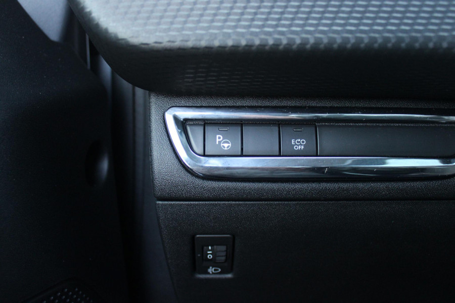 Peugeot 2008 1.2 130PK GT-LINE | PANORAMA DAK | GRIP CONTROL | CRUISE CONTROL | DAB+ RADIO | APPLE CARPLAY/ANDROID AUTO | NAVIGATIE | ACHTERUITRIJ CAMERA | 17" LICHTMETALEN VELGEN "BLACK" | CLIMATE CONTROL | PARKEERSENSOREN VOOR + ACHTER | GETINTE ACHTERRUITEN | ZWARTE DAK RELING |