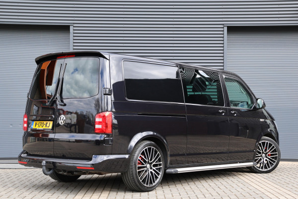 Volkswagen Transporter 2.0 TDI 150 PK L2H1 DC Highline | Marge | BTW & BPM Vrij | ACC | Navigatie | CarPlay | DAB | Trekhaak | Pdc V+A | Dubbel schuifdeur | NAP Logisch | NL Auto