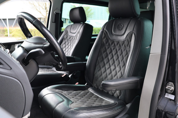 Volkswagen Transporter 2.0 TDI 150 PK L2H1 DC Highline | Marge | BTW & BPM Vrij | ACC | Navigatie | CarPlay | DAB | Trekhaak | Pdc V+A | Dubbel schuifdeur | NAP Logisch | NL Auto