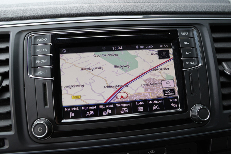 Volkswagen Transporter 2.0 TDI 150 PK L2H1 DC Highline | Marge | BTW & BPM Vrij | ACC | Navigatie | CarPlay | DAB | Trekhaak | Pdc V+A | Dubbel schuifdeur | NAP Logisch | NL Auto