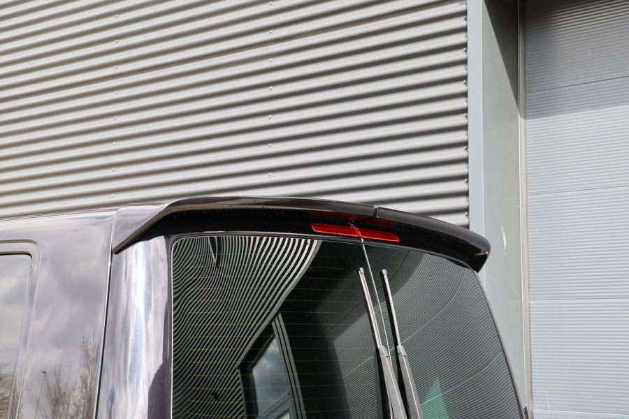 Volkswagen Transporter 2.0 TDI 150 PK L2H1 DC Highline | Marge | BTW & BPM Vrij | ACC | Navigatie | CarPlay | DAB | Trekhaak | Pdc V+A | Dubbel schuifdeur | NAP Logisch | NL Auto