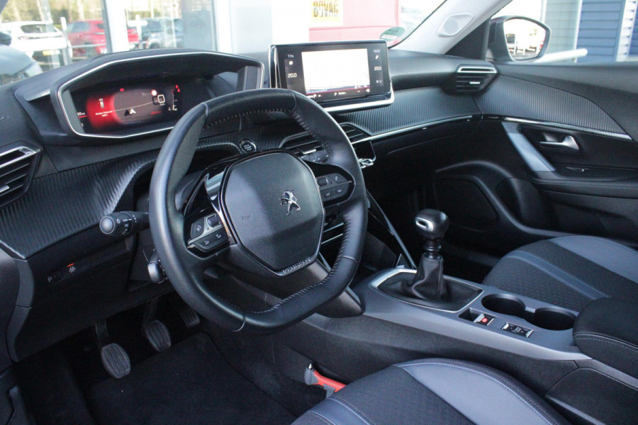 Peugeot 2008 1.2 100PK ALLURE PACK | ACHTERUITRIJ CAMERA | NAVIGATIE | APPLE CARPLAY/ANDROID AUTO | CRUISE CONTROL | DAB+ RADIO | KEYLESS START | CLIMATE CONTROL | ZWART DAK | 3-D COCKPIT | LED KOPLAMPEN | LICHTMETALEN VELGEN 17" |