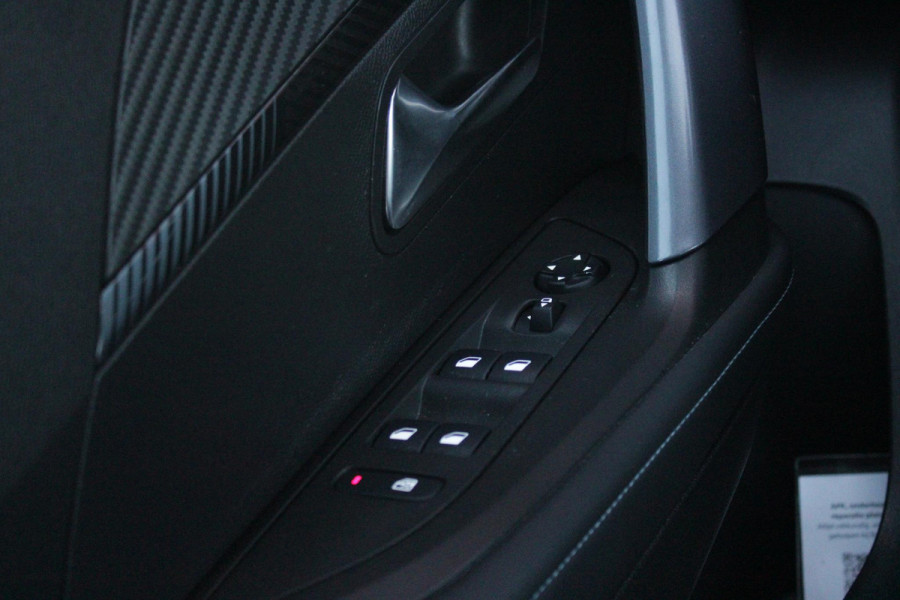 Peugeot 2008 1.2 100PK ALLURE PACK | ACHTERUITRIJ CAMERA | NAVIGATIE | APPLE CARPLAY/ANDROID AUTO | CRUISE CONTROL | DAB+ RADIO | KEYLESS START | CLIMATE CONTROL | ZWART DAK | 3-D COCKPIT | LED KOPLAMPEN | LICHTMETALEN VELGEN 17" |