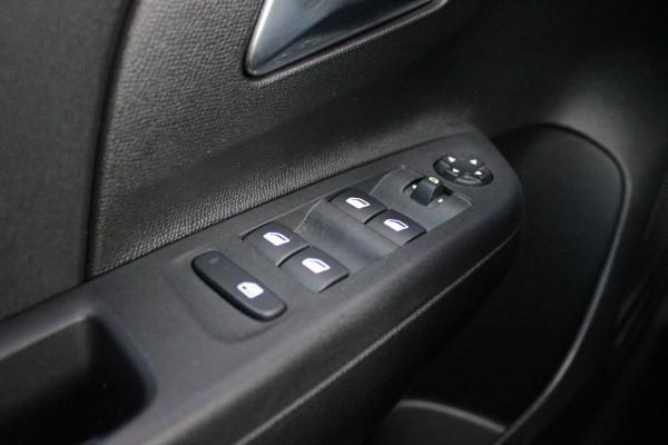 Opel CORSA-E GS Line 50 kWh | 3-FASE LADER | SNEL LAADFUNCTIE | APPLE CARPLAY/ANDROID AUTO | LED KOPLAMPEN | WINTER PAKKET: STOEL VERWARMING/STUUR VERWARMING | ZWART DAK | CLIMATE CONTROL | CRUISE CONTROL | DAB+ RADIO | ACHTERUITRIJ CAMERA |