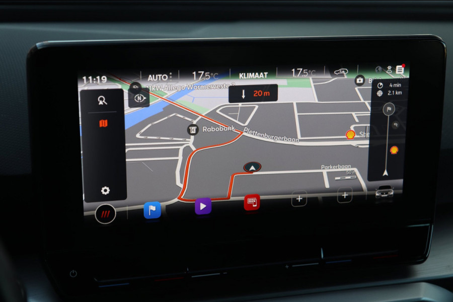 Seat Leon 1.5 eTSI FR / ACC / KEYLESS / CAMERA / SFEERVER. / CARPLAY