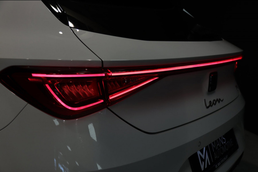 Seat Leon 1.5 eTSI FR / ACC / KEYLESS / CAMERA / SFEERVER. / CARPLAY