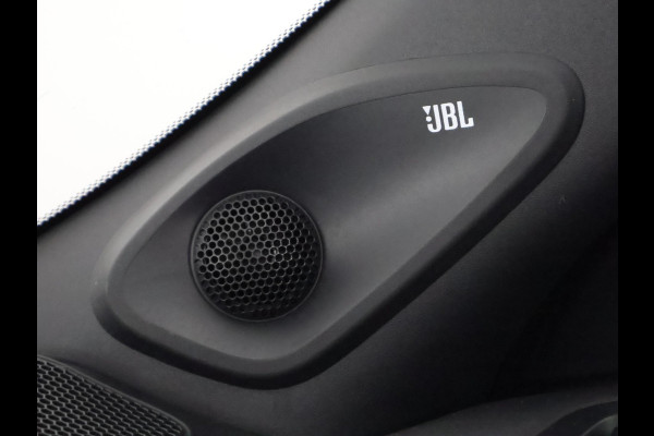 Toyota Yaris 1.5 Hybrid 130 Executive | JBL Audio | Head up Display | Stuur-/Stoelverwarming | Navigatie | Parkeersensoren voor & Achter