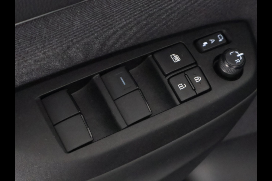 Toyota Yaris 1.5 Hybrid 130 Executive | JBL Audio | Head up Display | Stuur-/Stoelverwarming | Navigatie | Parkeersensoren voor & Achter