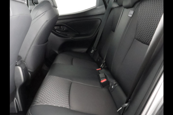 Toyota Yaris 1.5 Hybrid 130 Executive | JBL Audio | Head up Display | Stuur-/Stoelverwarming | Navigatie | Parkeersensoren voor & Achter
