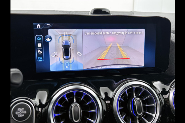 Mercedes-Benz GLA 250 e Business Solution AMG | Premium Plus pakket | Panoramaschuifdak | Kofferdrempel in chroom | Dakrailing | Stuurschakelpaddles | Smartphone Integratie |