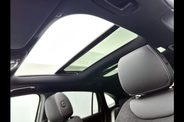 Mercedes-Benz GLA 250 e Business Solution AMG | Premium Plus pakket | Panoramaschuifdak | Kofferdrempel in chroom | Dakrailing | Stuurschakelpaddles | Smartphone Integratie |
